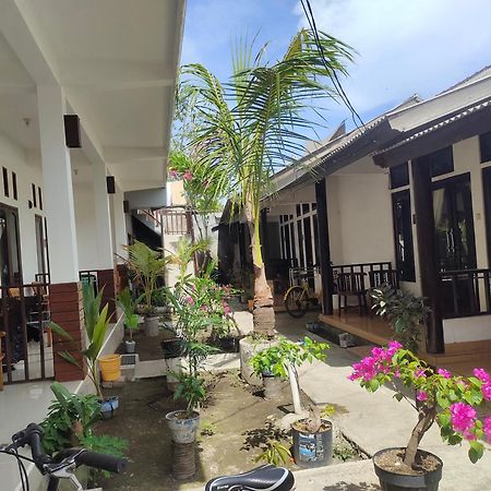 Vacation Inn Gili Джили Трауанган Стая снимка